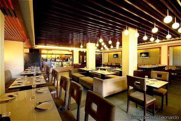 Hotel Komfort Terraces Bengalúr Restaurace fotografie